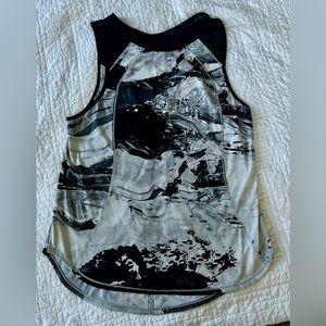 Lululemon tank- size 8 —no longer sold in stores